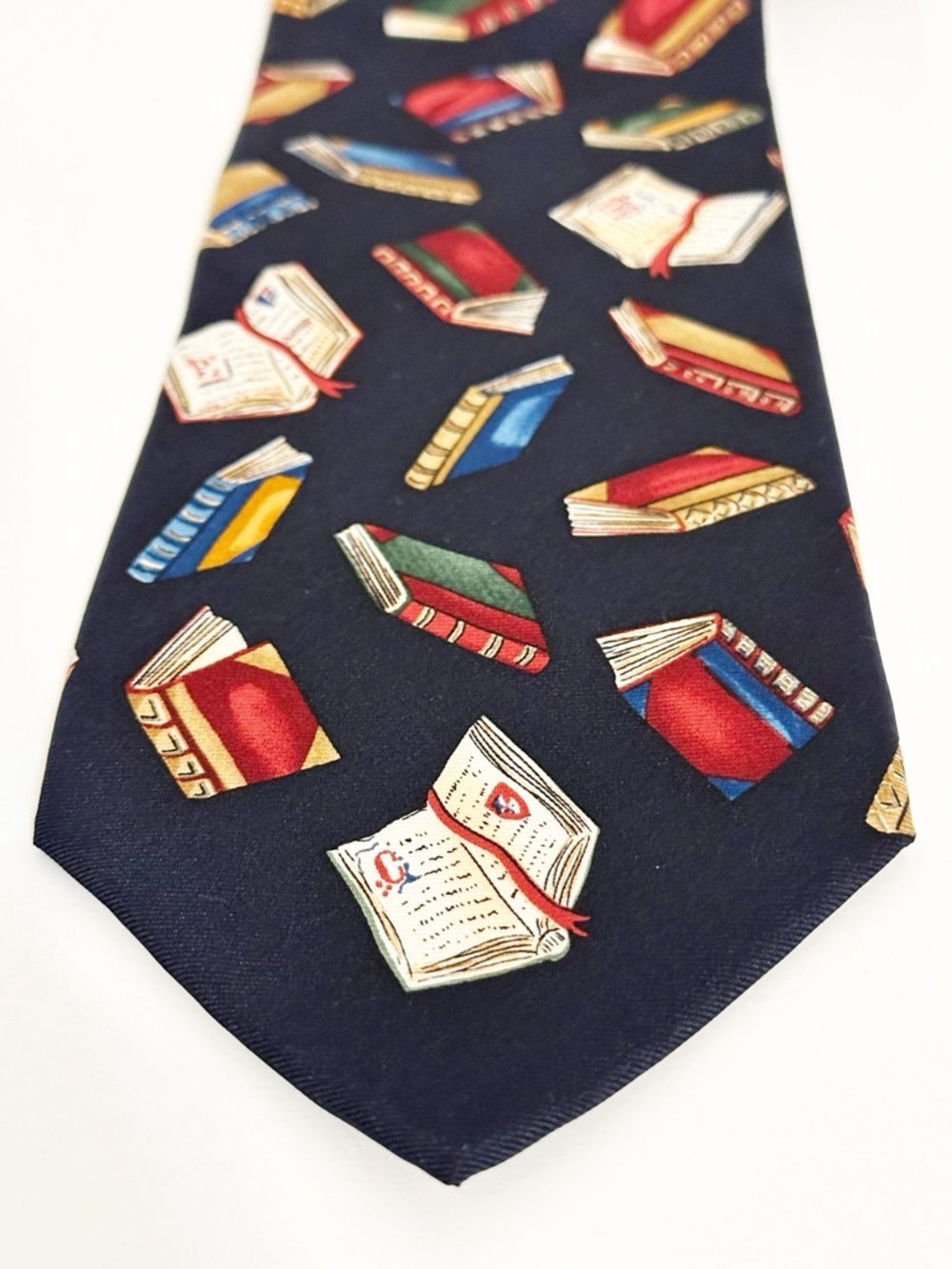 Alynn Novelty Book Pattern Tie Navy Silk Library Academia Made in USA Vintage